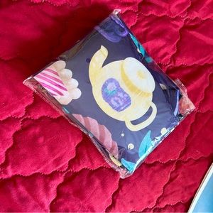 Illumicrate January 2024 Apron